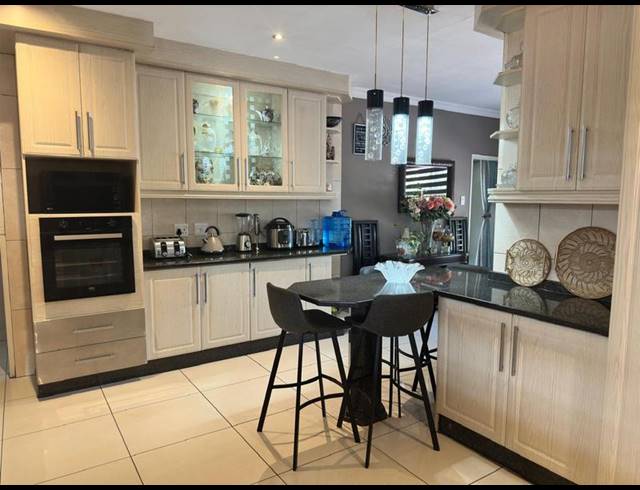 4 BEDROOM HOUSE FOR SALE IN ERASMIA